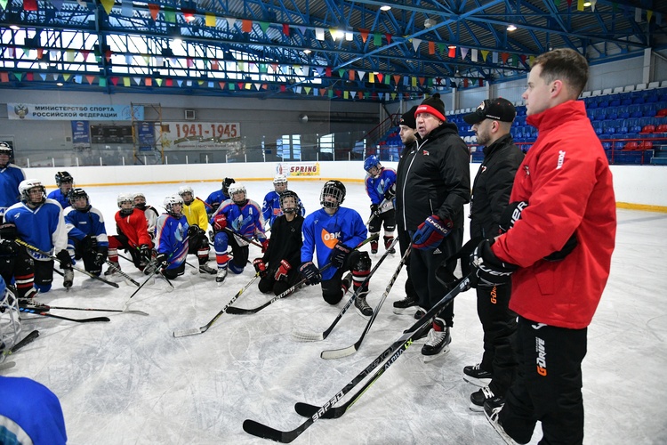 В программе профильной смены 